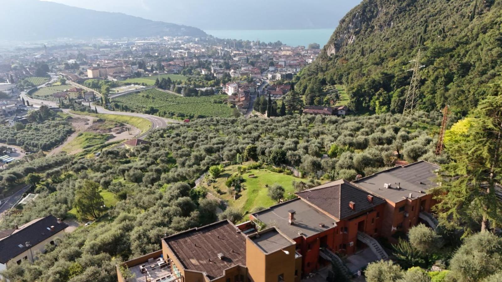 Casa Sara With Swimming Pool Apartment Riva del Garda Exterior photo